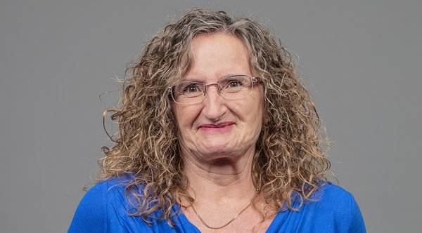 Porträt ZLI Mitarbeiterin Porträt ZLI Mitarbeiterin Zähner