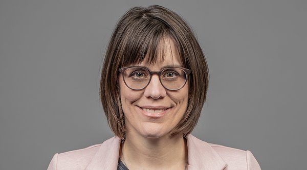 Porträt ZLI Mitarbeiterin Porträt ZLI Mitarbeiterin Fröse-Lehner